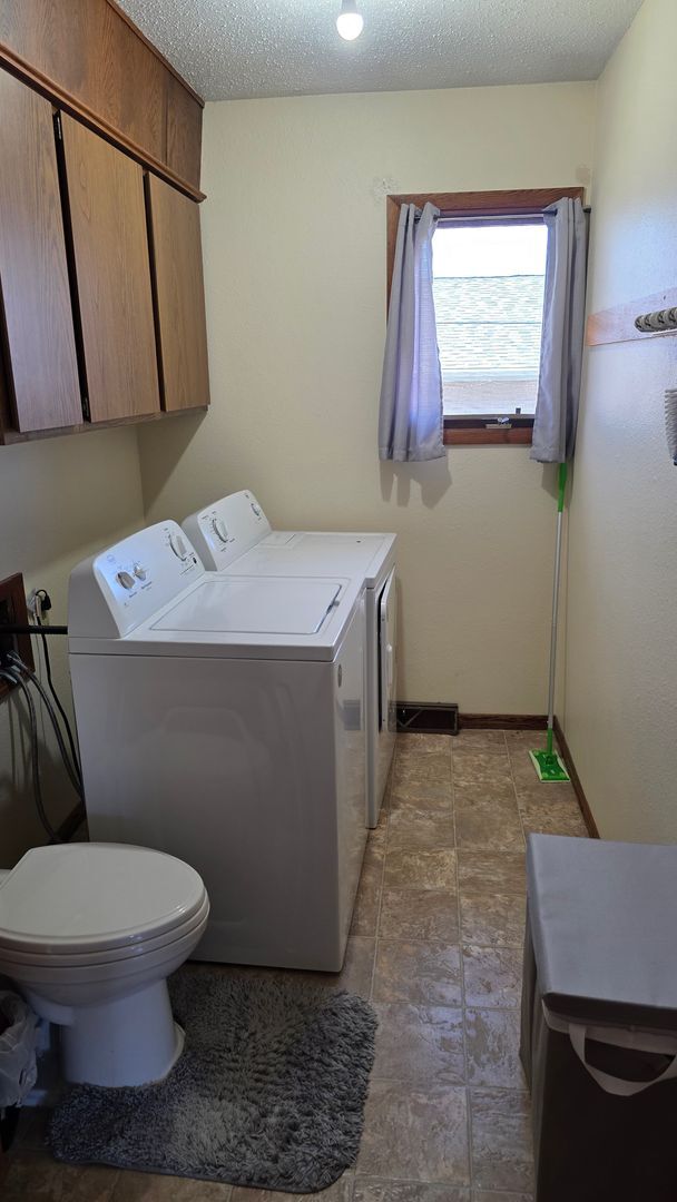 Building Photo - Cute Twinhome is South/Central Bismarck
