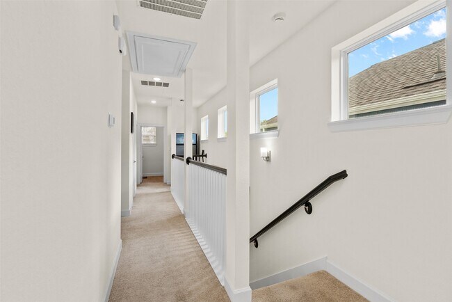 Building Photo - 3207 Cedar Dawn Ln