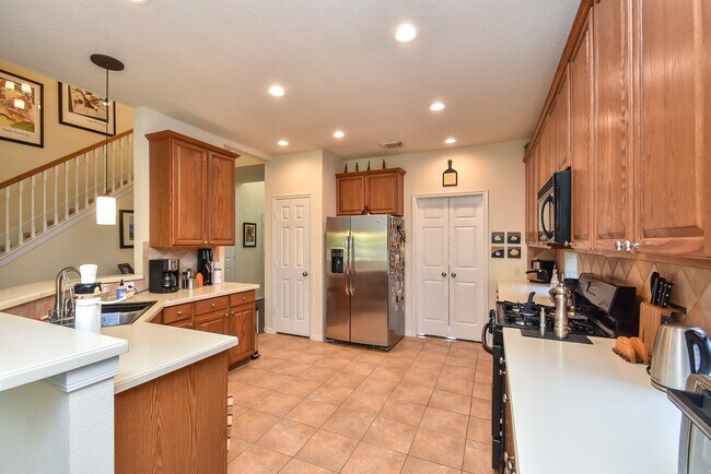 Building Photo - 1211 Deerbrook Dr