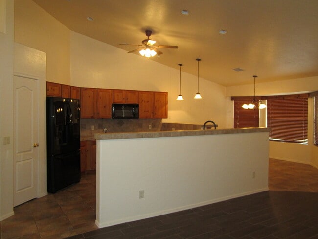 Building Photo - 2172 Tahoe Pl