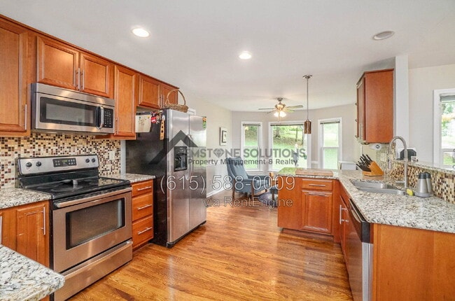 Building Photo - 4446 Pratt Ln
