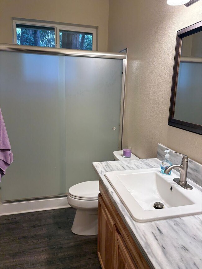 Building Photo - 14868 Hickok Ct