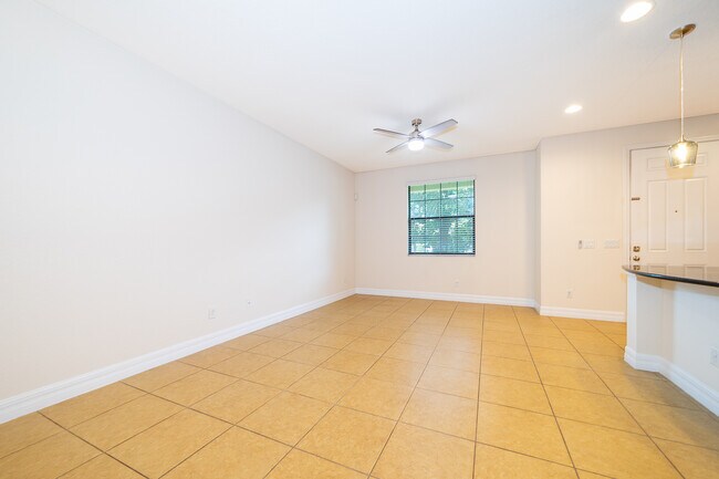 Building Photo - 10132 Eagle Creek Center Blvd