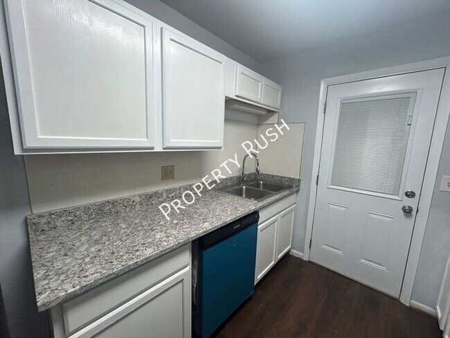 Building Photo - 3210 Joselin Ln