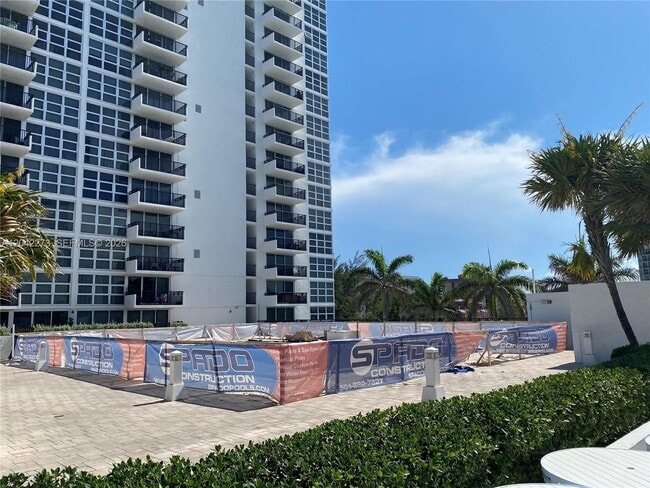 Building Photo - 531 N Ocean Blvd