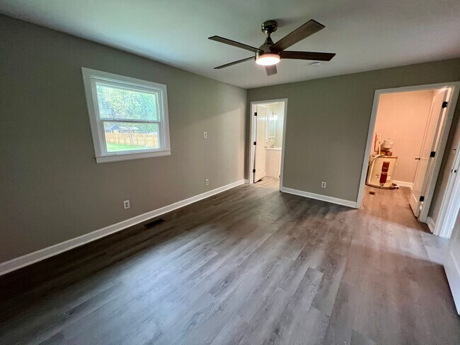 Building Photo - 157 Quail Dr