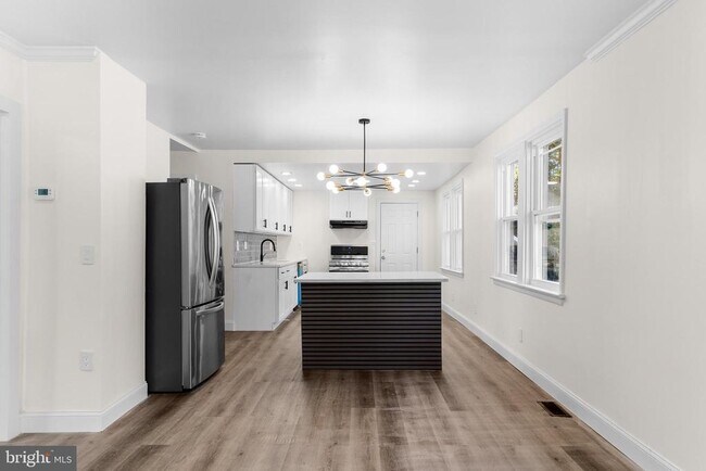 Building Photo - 257 Homecrest Ave