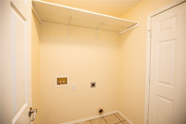 Building Photo - 2 Watling Ln