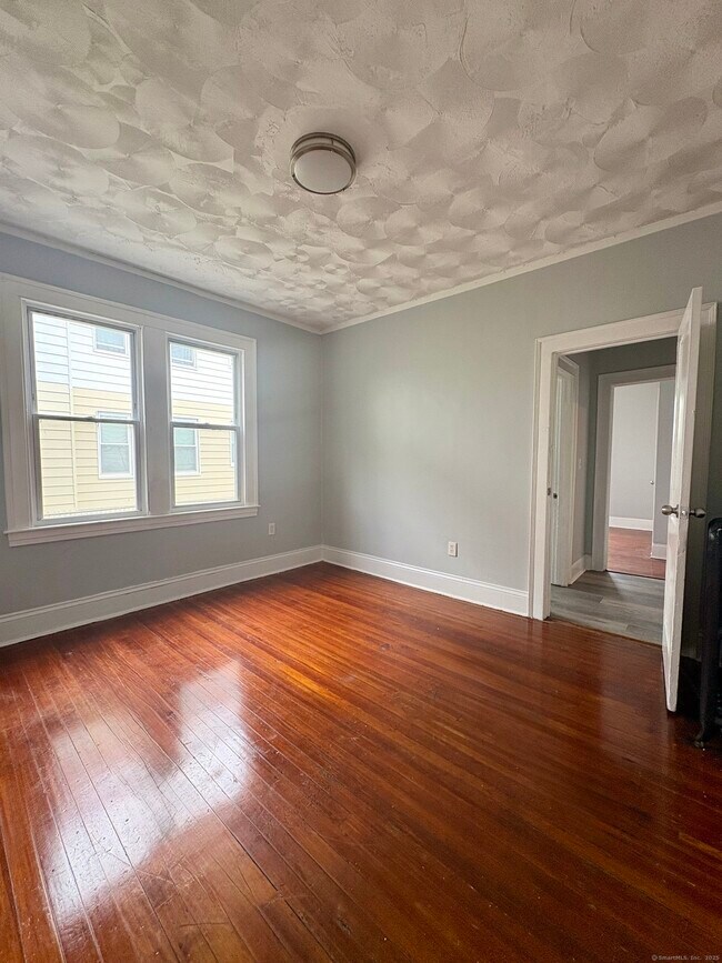 Building Photo - 46 Westbourne Pkwy