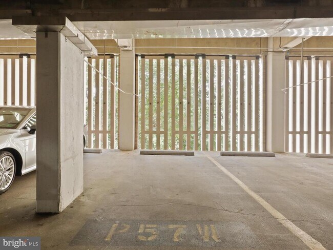 Building Photo - 3713 S George Mason Dr