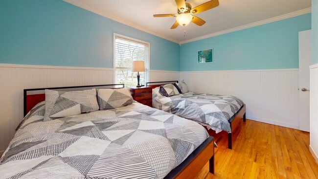 Building Photo - 110 Pinecliff Dr