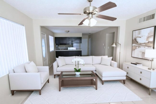 Building Photo - 409 E Fairfield St