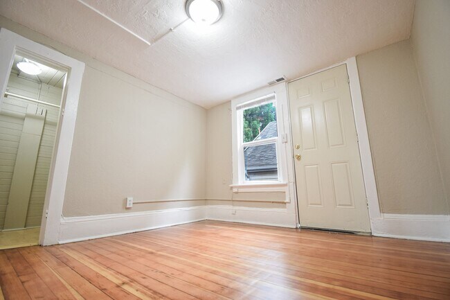 Building Photo - 1734 NE Killingsworth St
