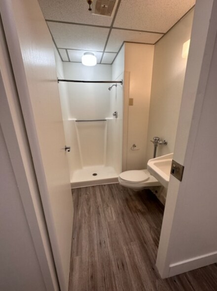 Building Photo - 1120 Montana St