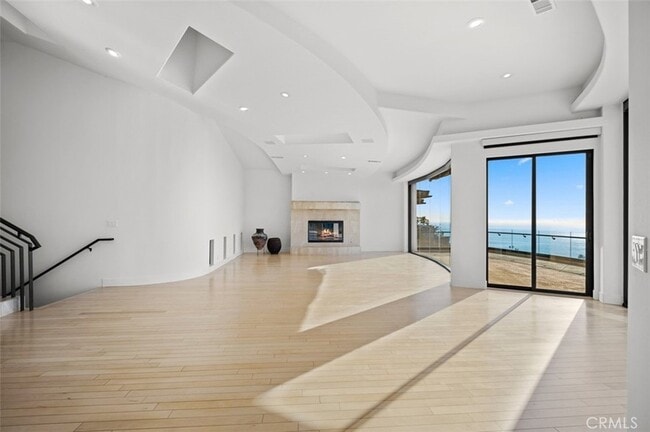Building Photo - 648 Mystic View