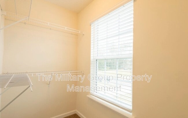 Building Photo - 382 Old Jennings Rd