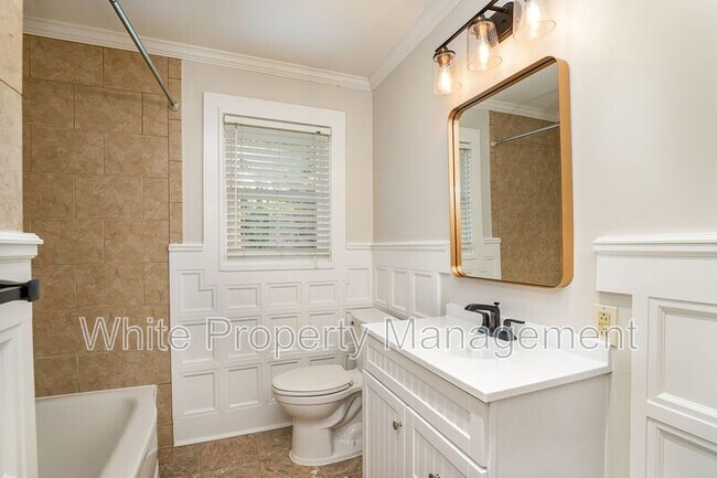 Building Photo - 4643 Addison Drive