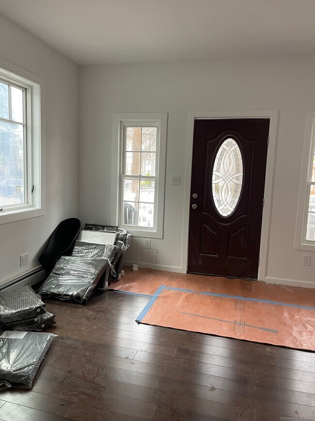 Primary Photo - 31 Carmel St
