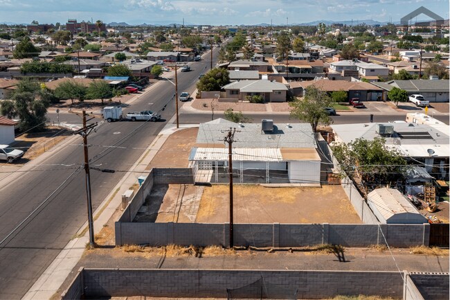 Building Photo - 2849 W Alice Ave