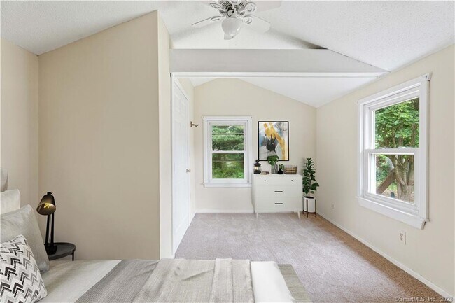 Building Photo - 224 Hartford Turnpike