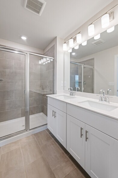 Primary bathroom with a separate toilet area - 4509 Skywood Ln