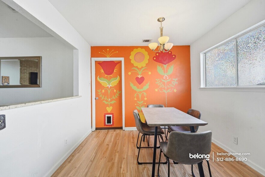 Building Photo - 802 Buckingham Pl