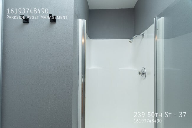 Building Photo - 239 50th St