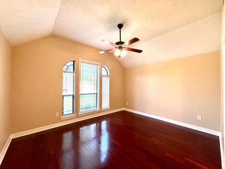 Building Photo - 3807 Ransberg Ct