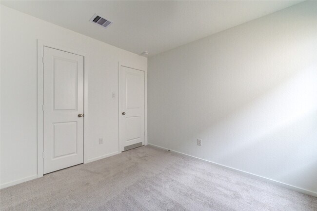 Building Photo - 26811 Prairie Smoke Ln