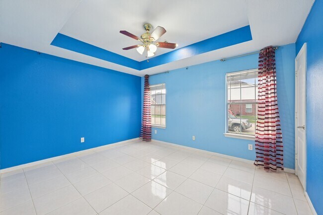 Building Photo - 15114 Magnoliabough Pl