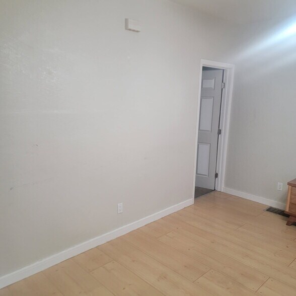 Building Photo - 3140 1st Ave