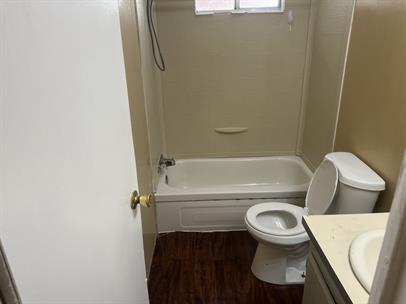 Building Photo - 221 Cherry Tree Dr