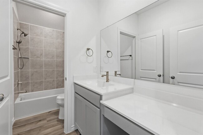 Building Photo - 14383 Cedar Shadow Dr