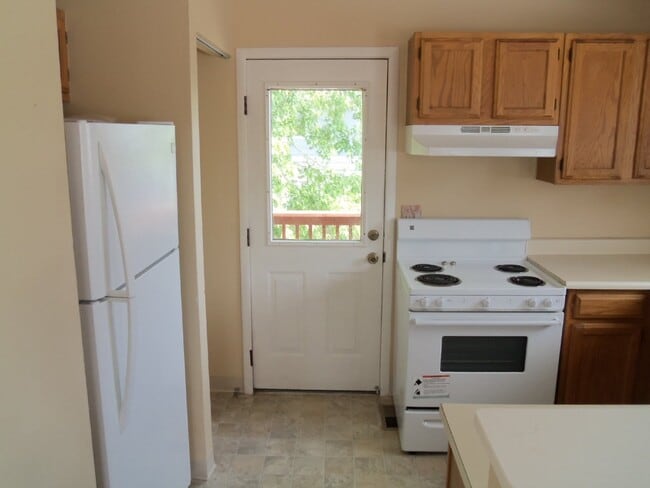 Building Photo - Littleton Ranch Style Townhome - 2 Bedroom...