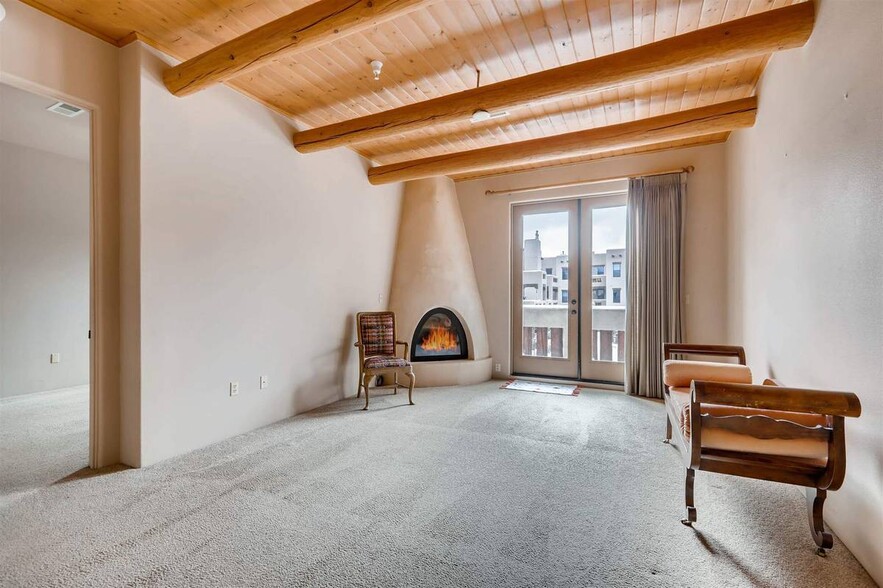 Building Photo - 1405 Vegas Verdes Dr