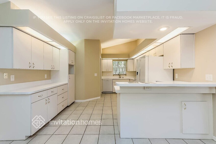 Building Photo - 5412 80th Ave Cir E