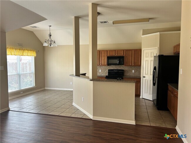 Building Photo - 5623 Fair Hill Dr