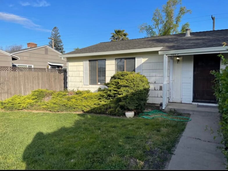 Primary Photo - 4623 Goya Pkwy