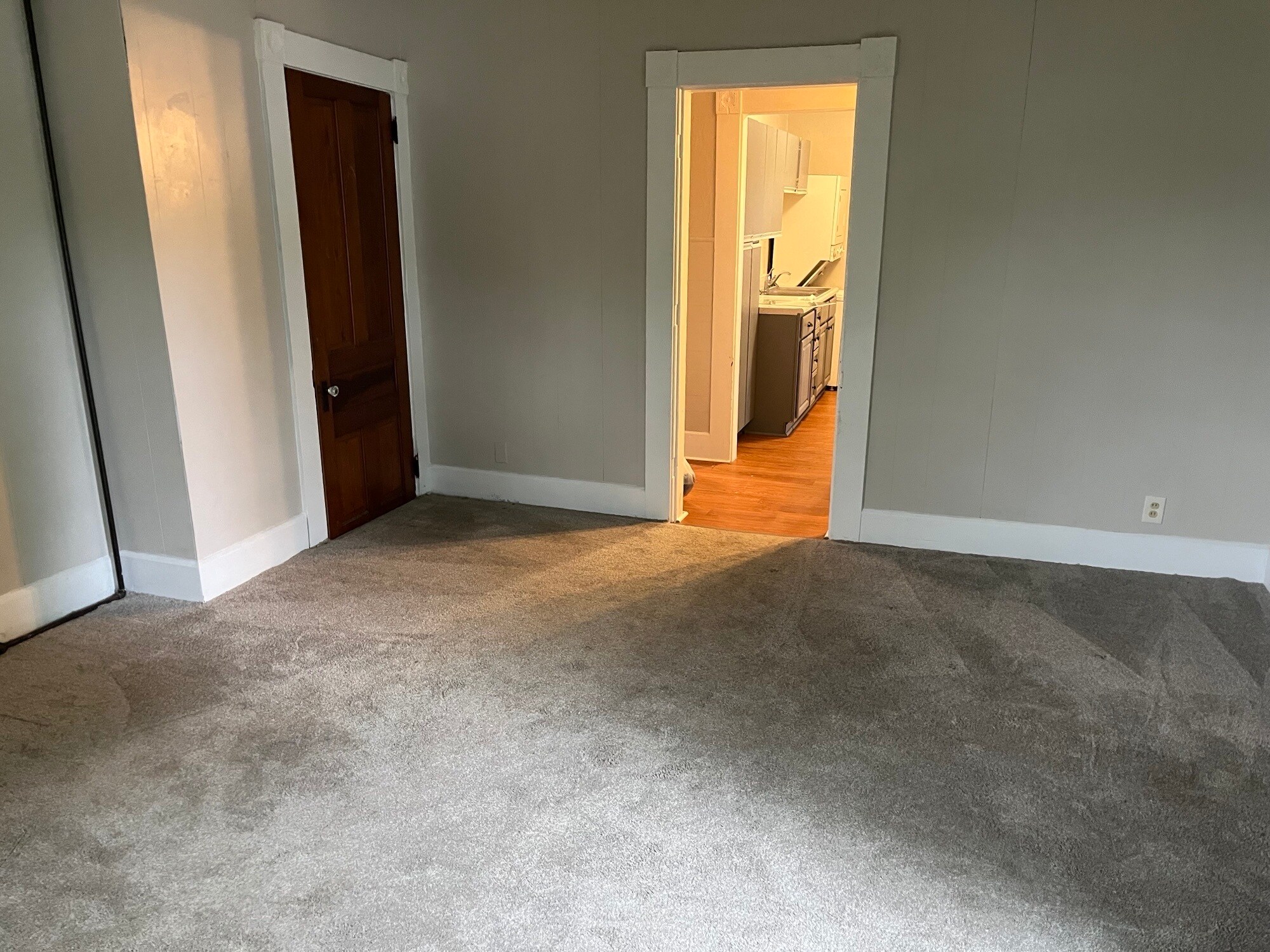 Building Photo - 120 1st St