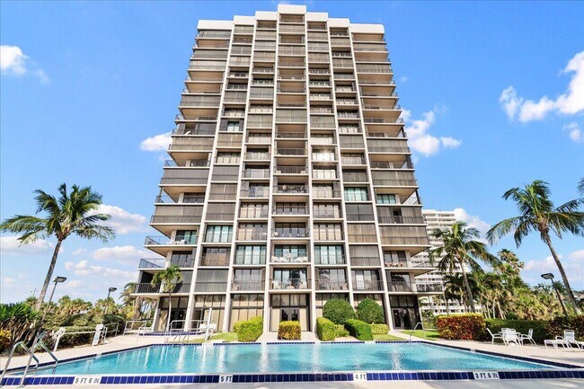 Building Photo - 5047 N Hwy A1A