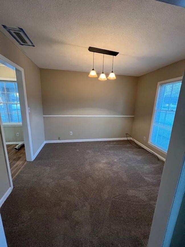 Building Photo - 3 Bedroom/2 Bath Home in Valdosta