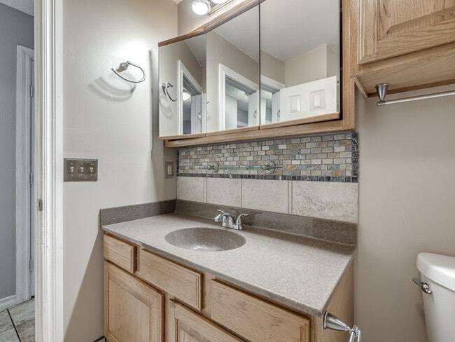 Building Photo - 3900 Hiddleston Cir