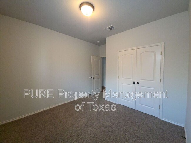 Building Photo - 1504 Muirfield Bend Dr