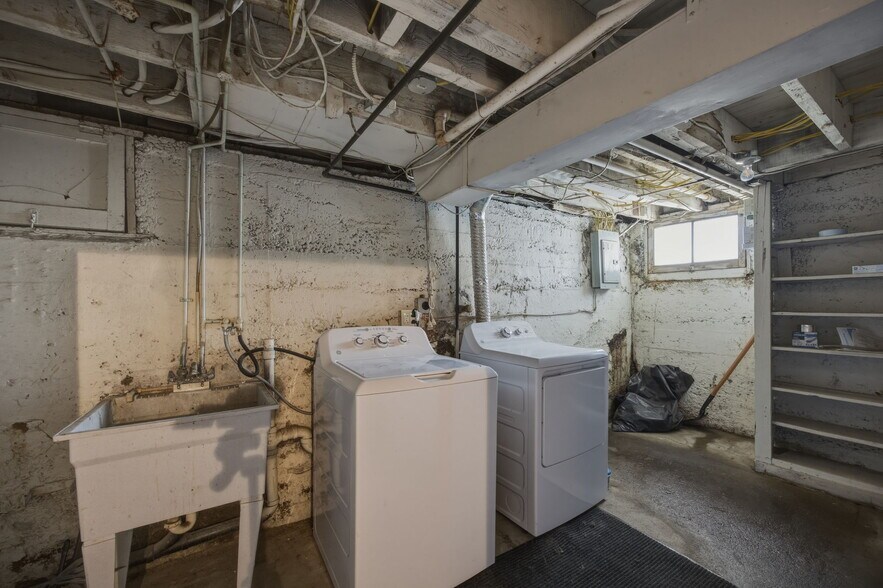 Building Photo - 712 Herron Ave