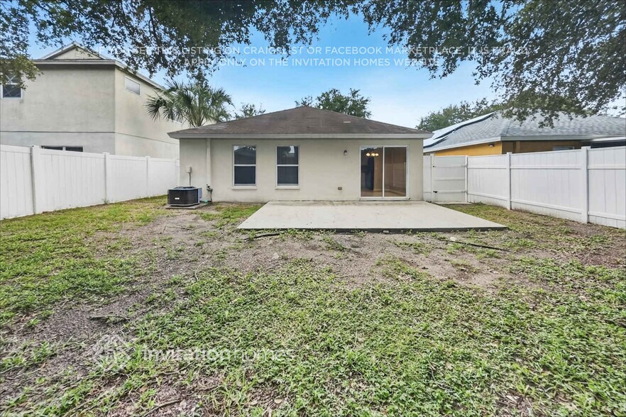 Building Photo - 10353 Lakeside Vista Dr