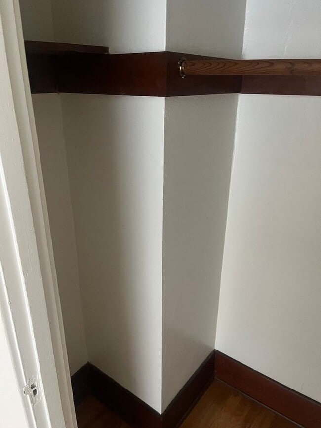 Building Photo - DEA-1061-KALMIA ST