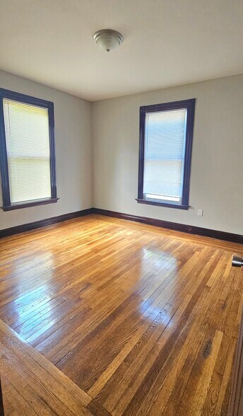 Building Photo - 624 Dixwell Ave