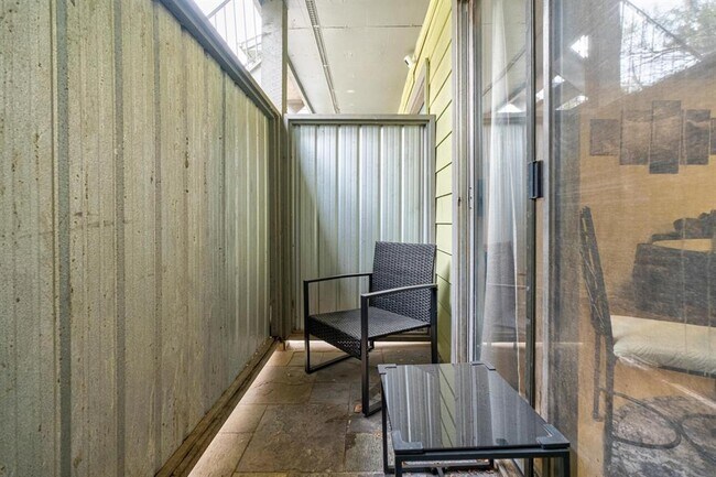 Building Photo - 3204 Menchaca Rd