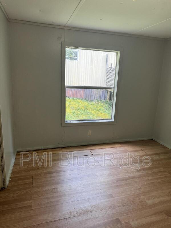 Building Photo - 40 Mcilwain Rd