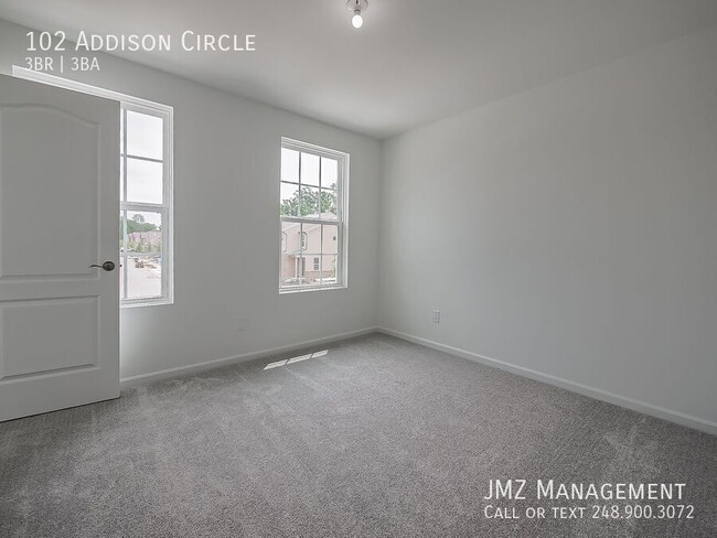 Building Photo - 102 Addison Cir